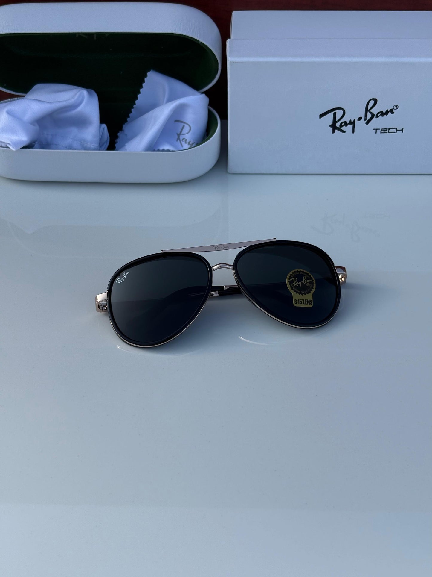 Classic look Ray Ban Black And Rose Gold Sunglasses