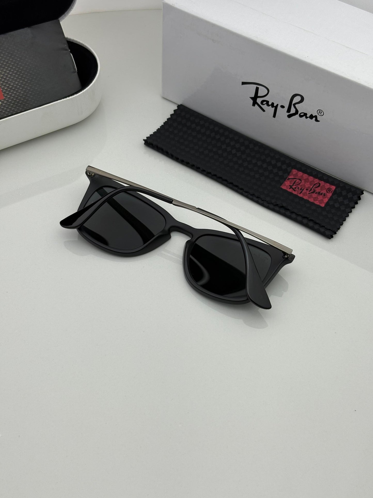 New Ray Ban Black Square Frame Sunglasses