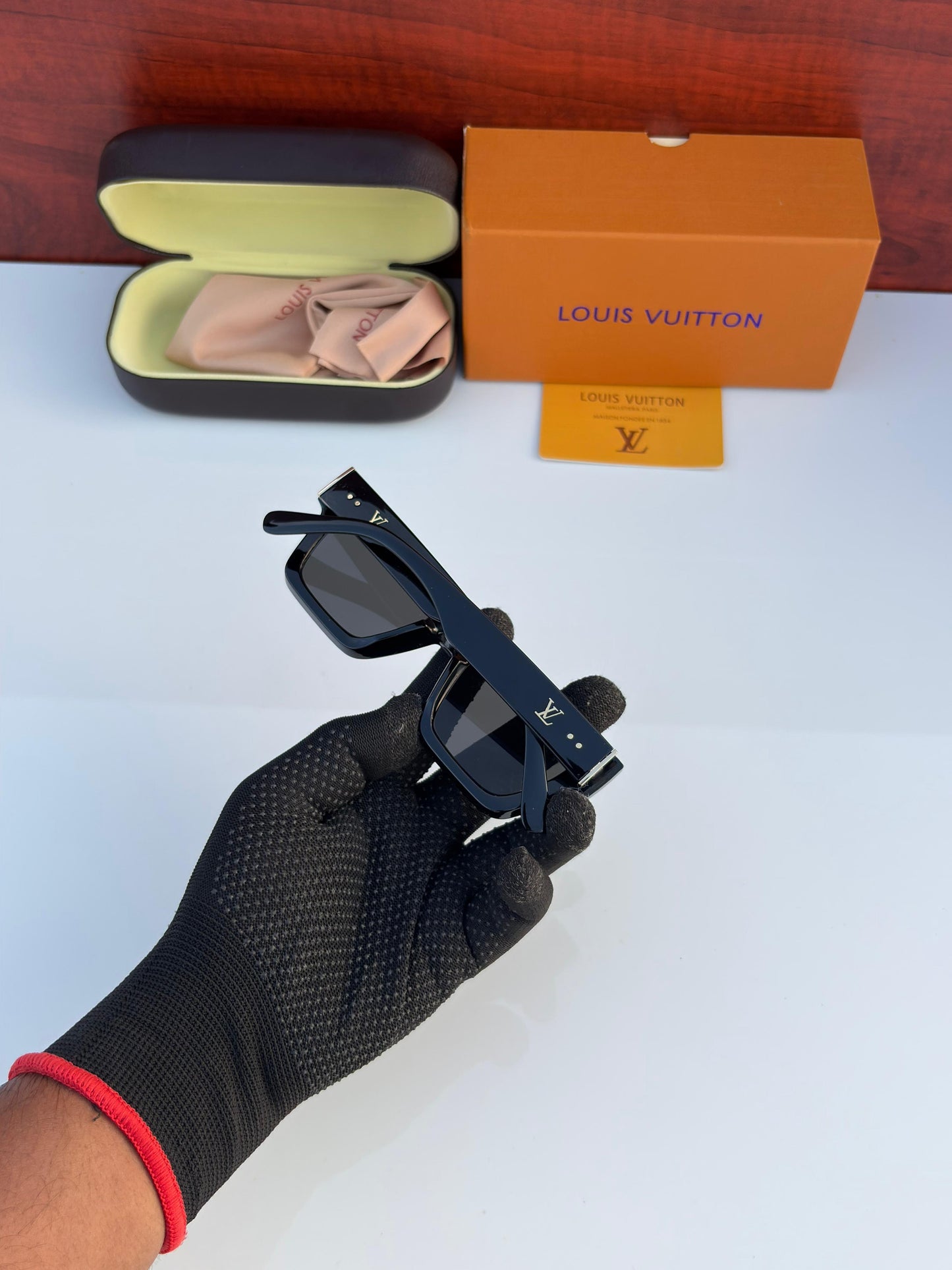 Letest Louis Vuitton Black Shade Square Sunglasses
