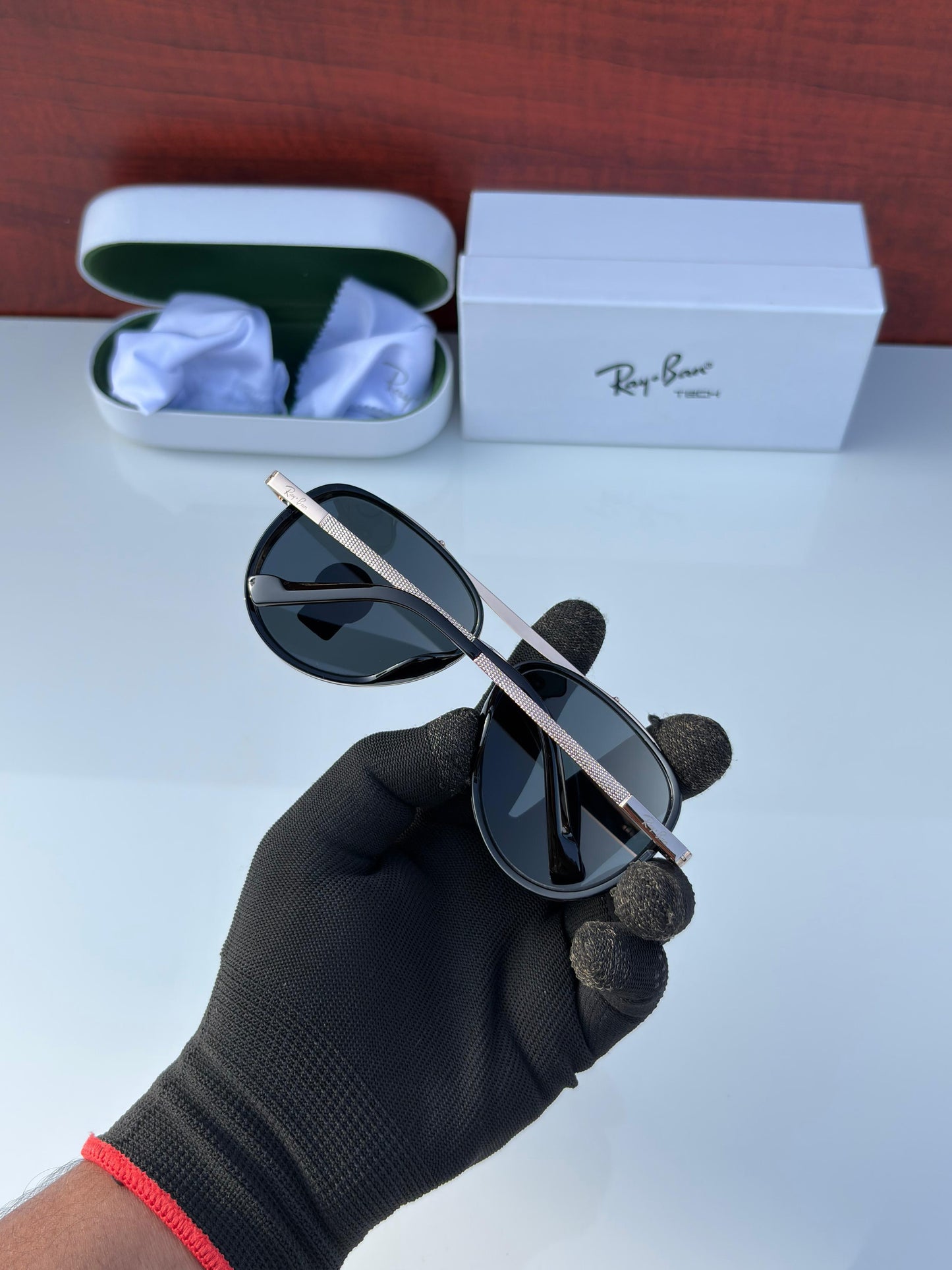 Classic look Ray Ban Black And Rose Gold Sunglasses