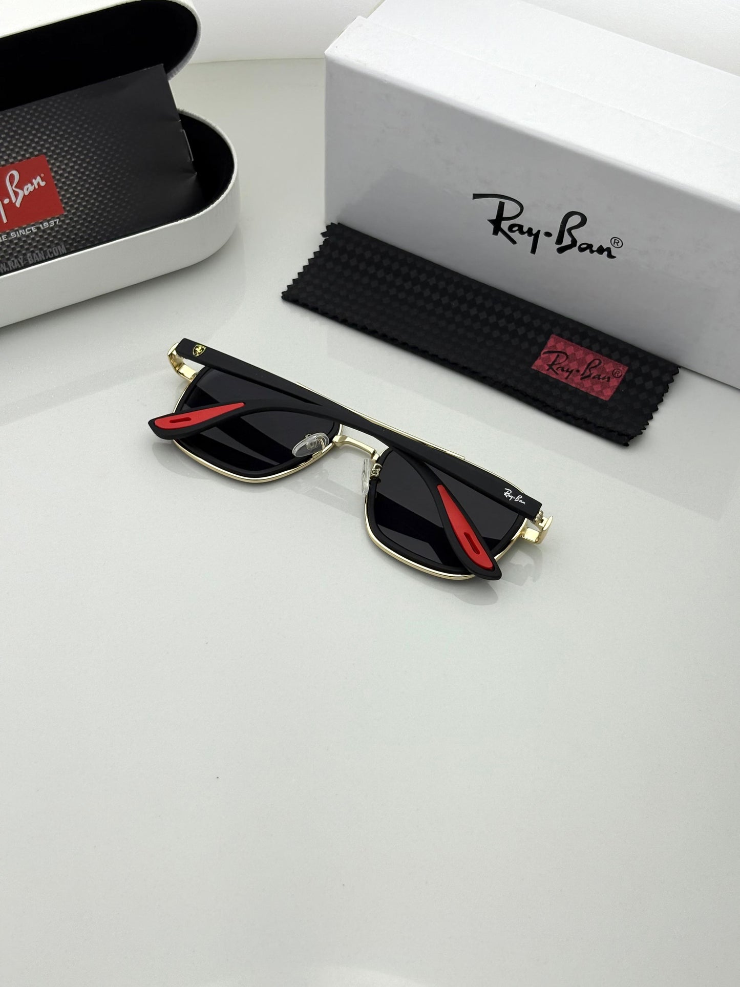 Affordable Ray Ban Black Shade And Gold Sunglasses
