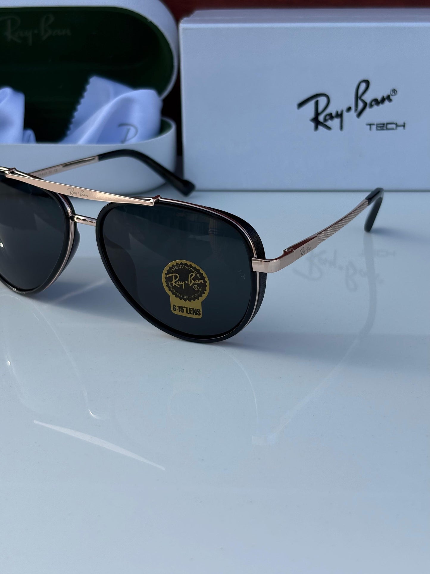 Classic look Ray Ban Black And Rose Gold Sunglasses