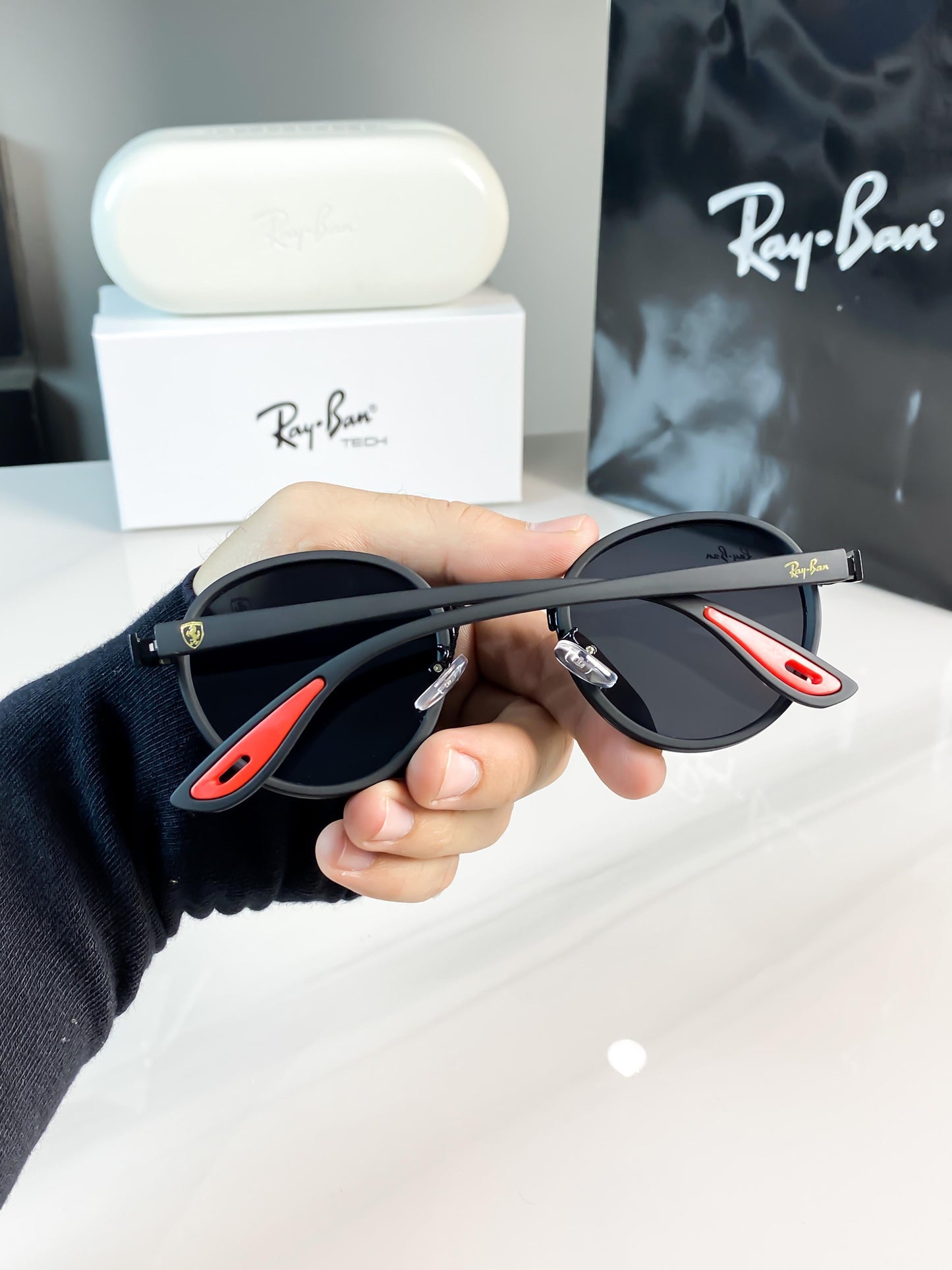 Ra-y Ba-n Round Shape Wayfarer Sunglasses