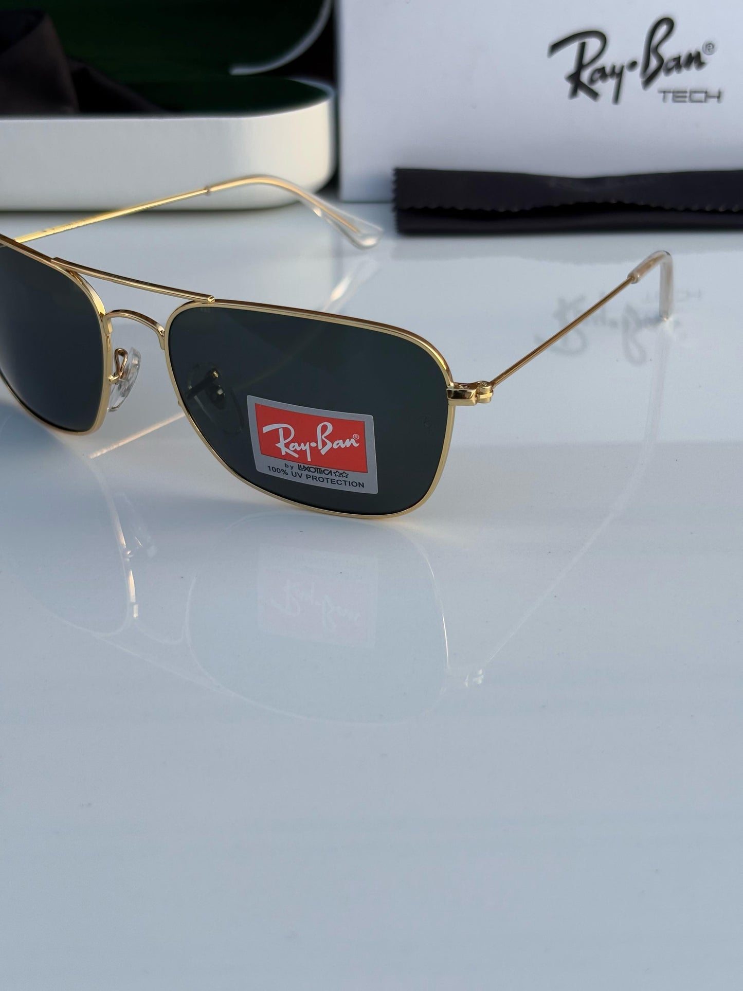 Ray - Ban Black Unisex Sunglasses