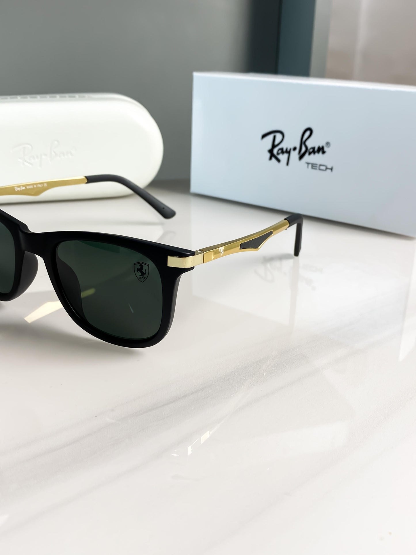 Trendy Ray-Ban Black Frame Wayfarer Sunglasses