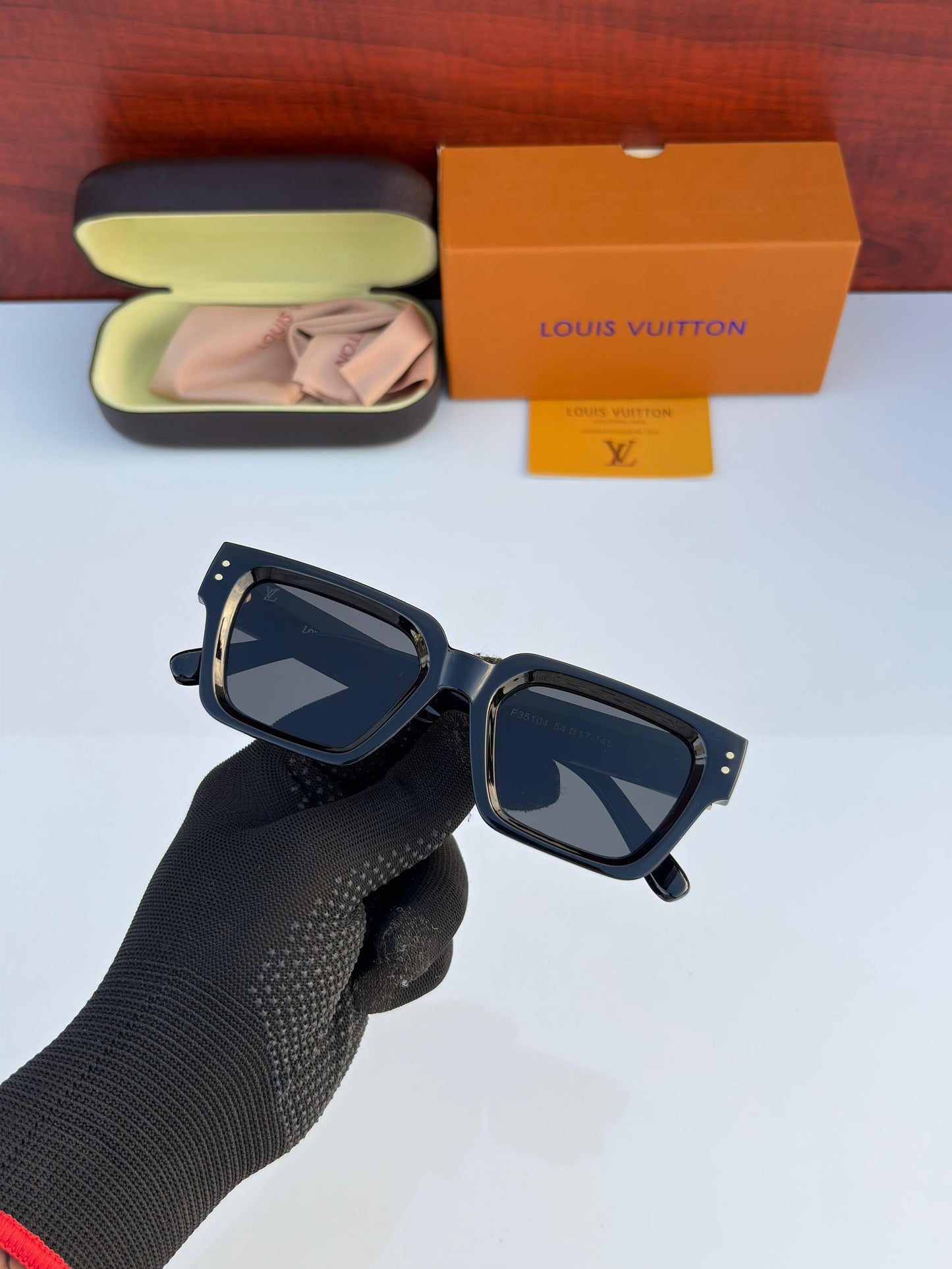 Letest Louis Vuitton Black Shade Square Sunglasses