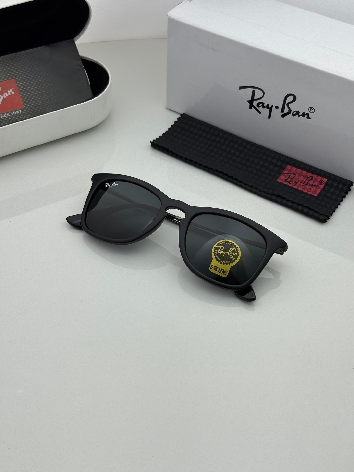 New Ray Ban Black Square Frame Sunglasses